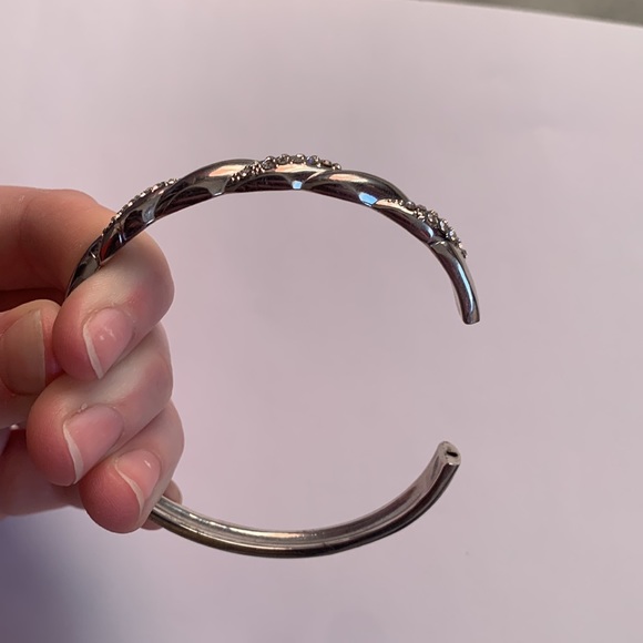 Silver bangle with diamonds - Picture 3 of 6